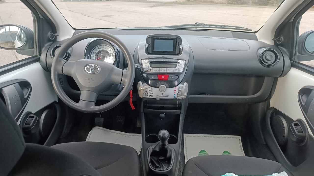 Toyota Aygo 1.0 12V VVT-i 5 porte Active Connect