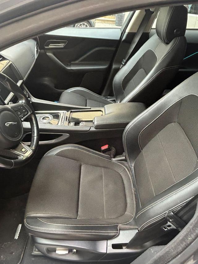 JAGUAR F-Pace 2.0 D 180 CV aut. R-Sport