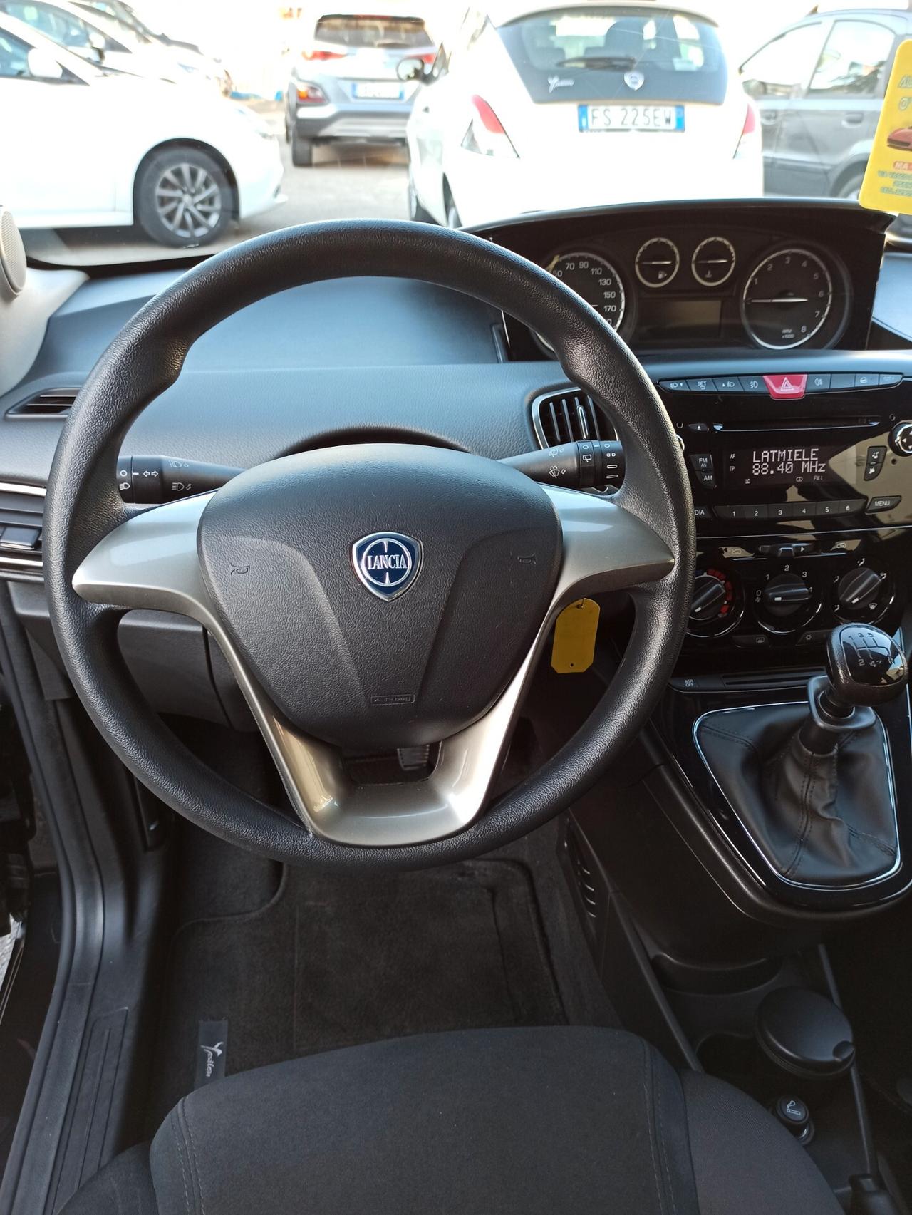 Lancia Ypsilon 1.2 69 CV 5 porte Gold Impeccabile!!!!!
