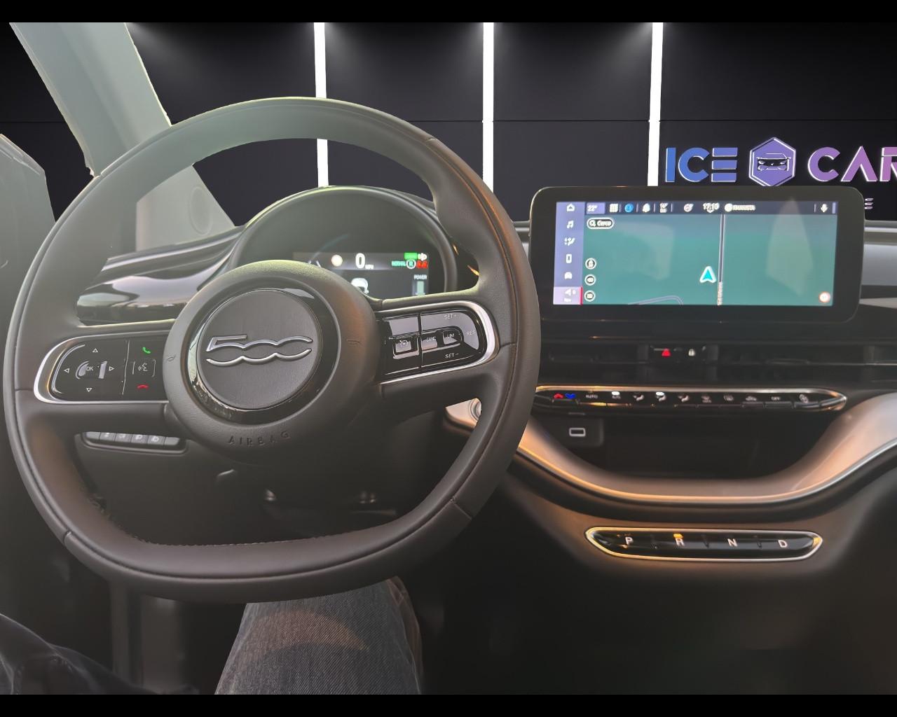 FIAT 500e - 500e Berlina 42 kWh Icon +