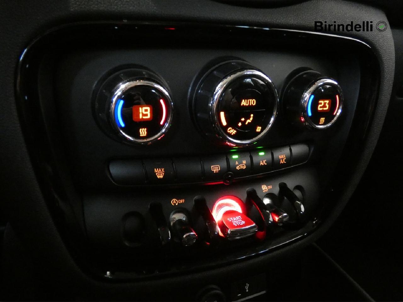 MINI Mini Clubman (F54) - Mini 2.0 Cooper D Business Clubman Automatica