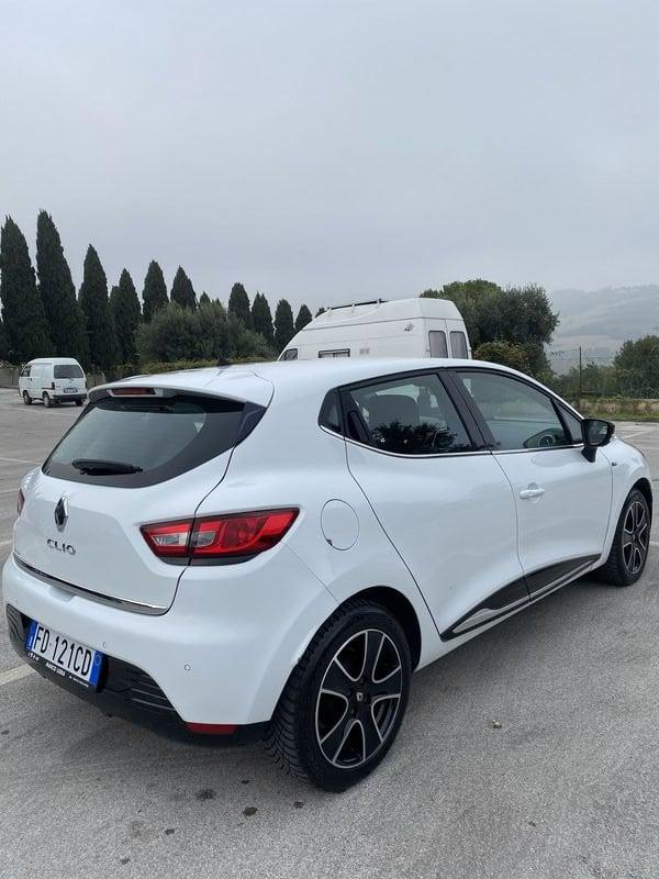 Renault Clio 1.2 75CV 5 porte Duel