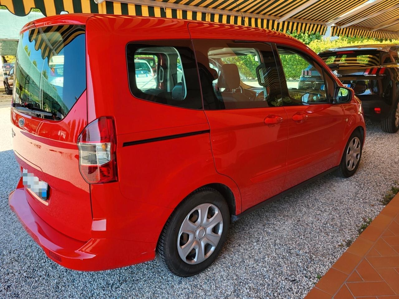 Ford Tourneo Courier 1.5 TDCI 75 CV Sport