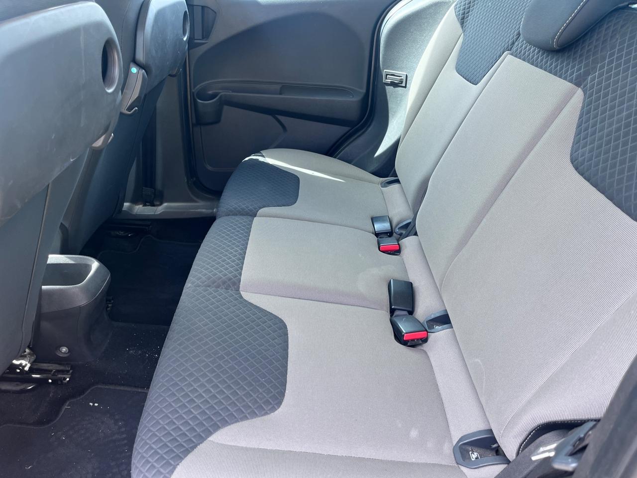 Ford Tourneo Courier 1.5 TDCI 100 CV Sport