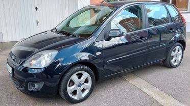 Ford Fiesta 1.2 16V 5p. Ghia KM 68000!!!