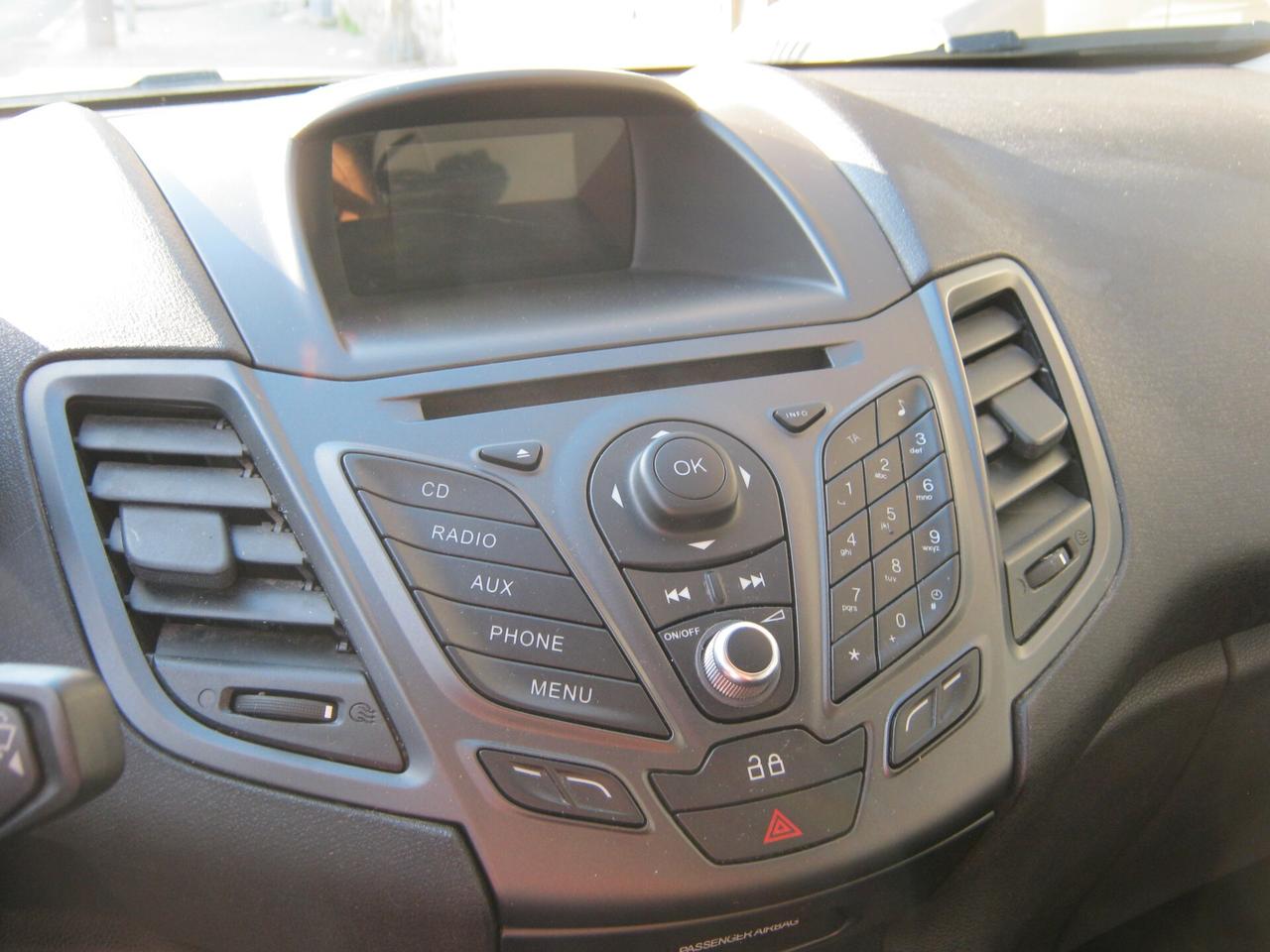 Ford Fiesta 1.5 TDCi 75CV 5 porte Titanium