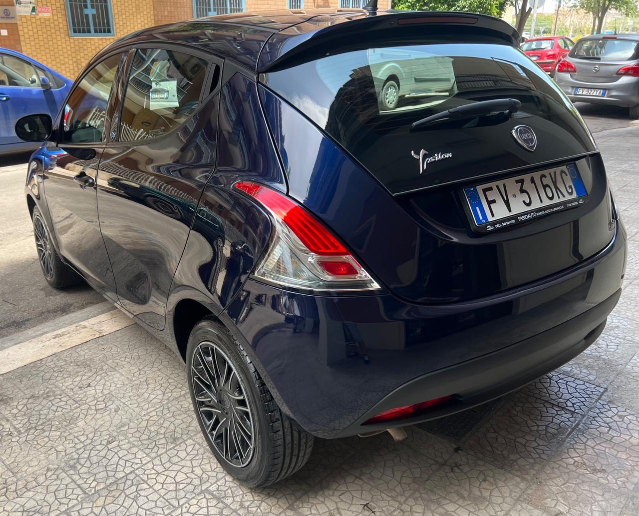 Lancia Ypsilon 1.2 69 CV 5 porte GPL Ecochic Elefantino Blu