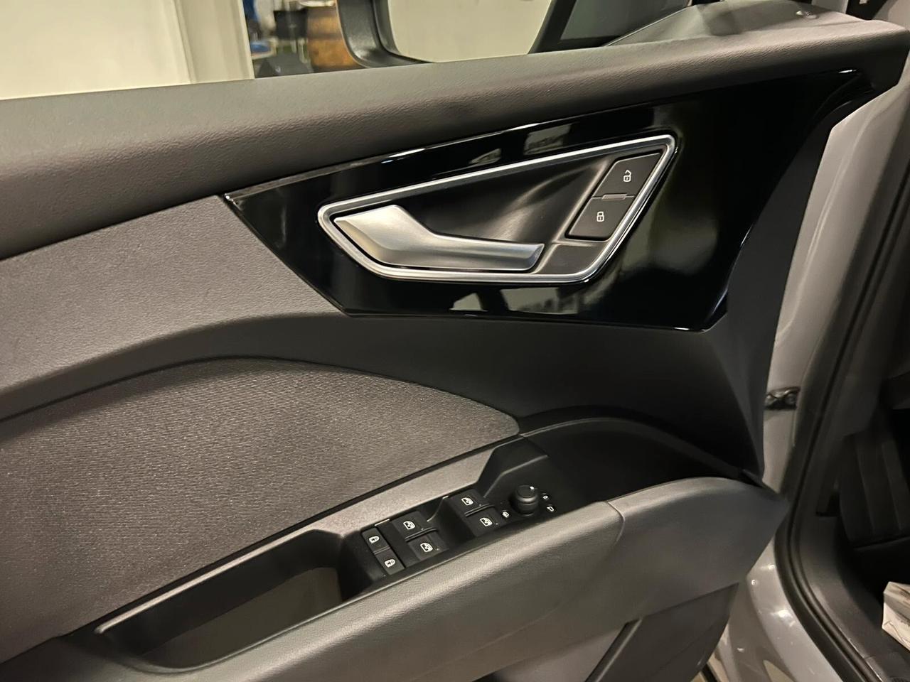 Audi Q4 45 e-tron quattro Business Advanced