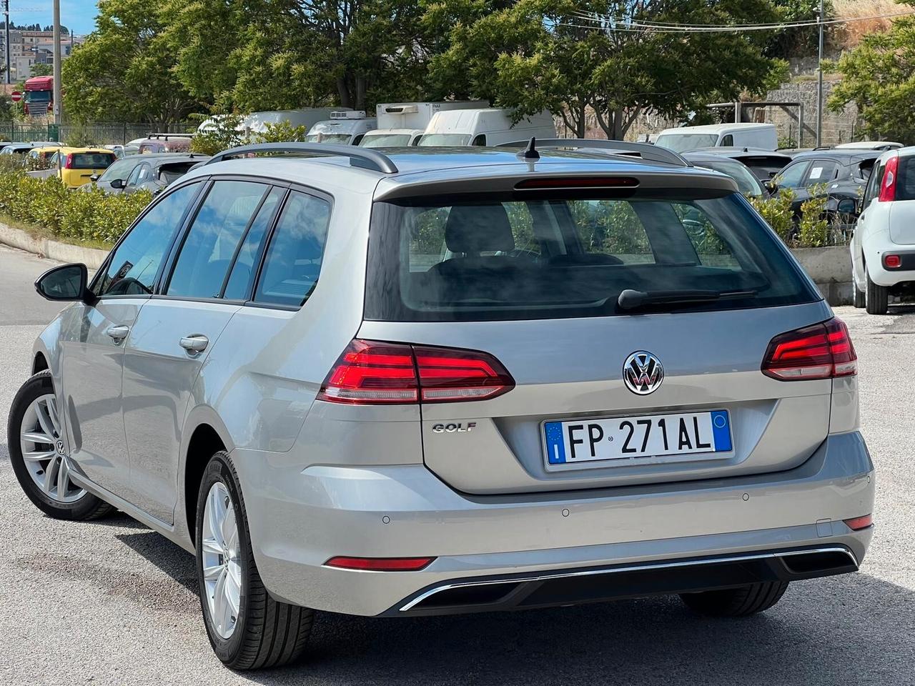 Volkswagen Golf Variant 1.6 TDI 115 CV DSG Executive BlueMotion Tech.