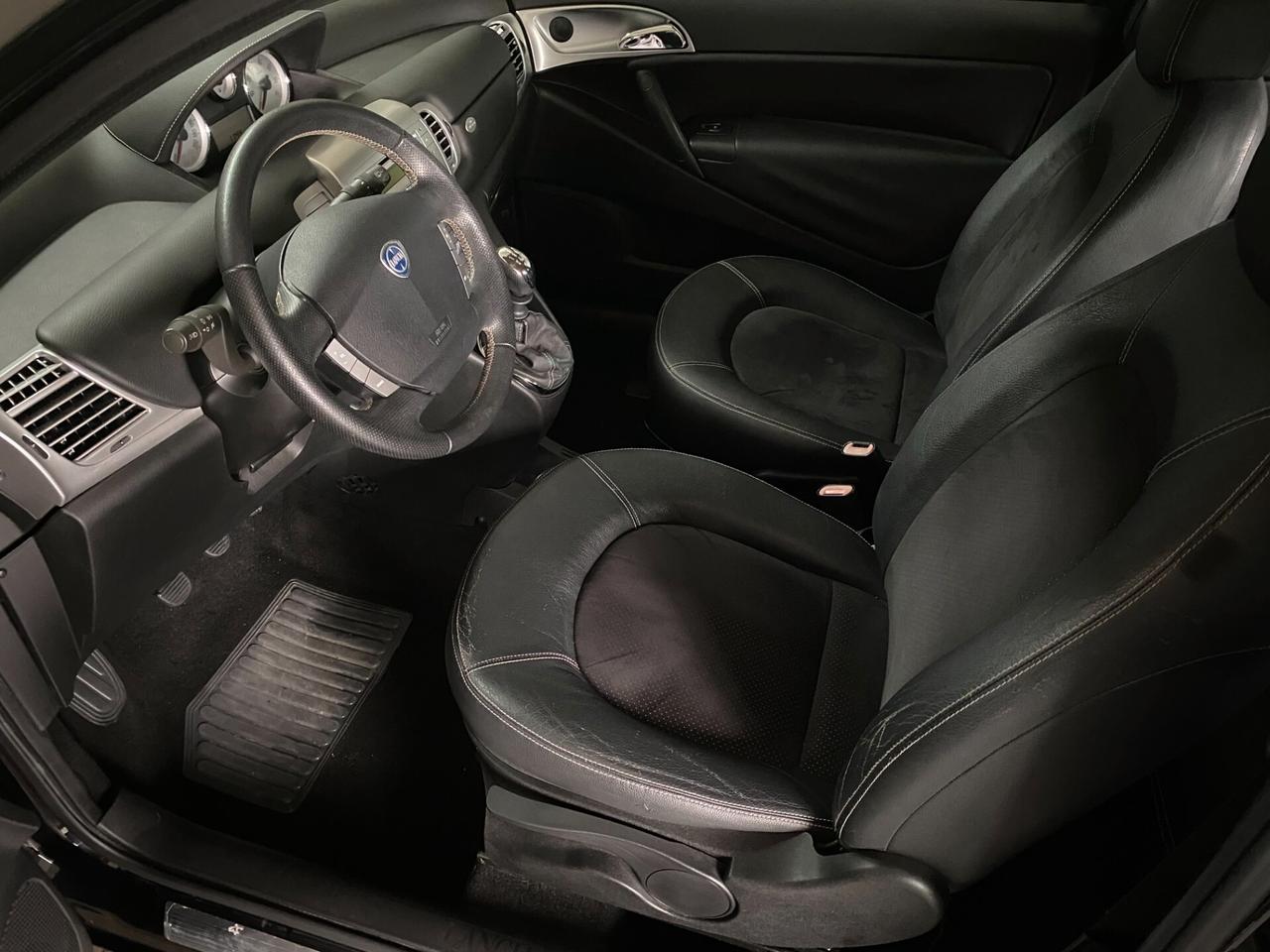 Lancia Ypsilon 1.2 Platino modamilano