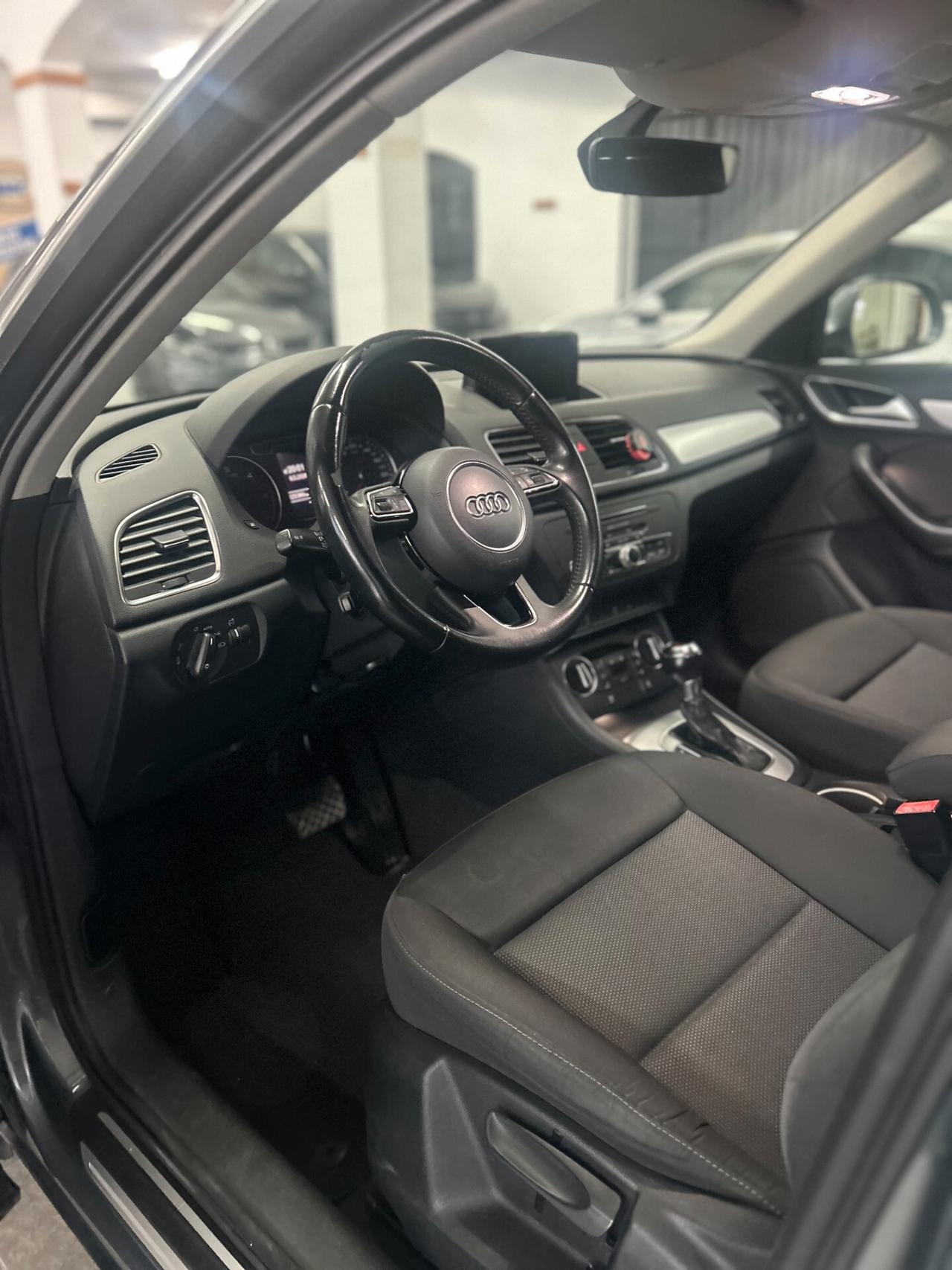 Audi Q3 2.0 TDI 120CV S tronic S-LINE 04/2017