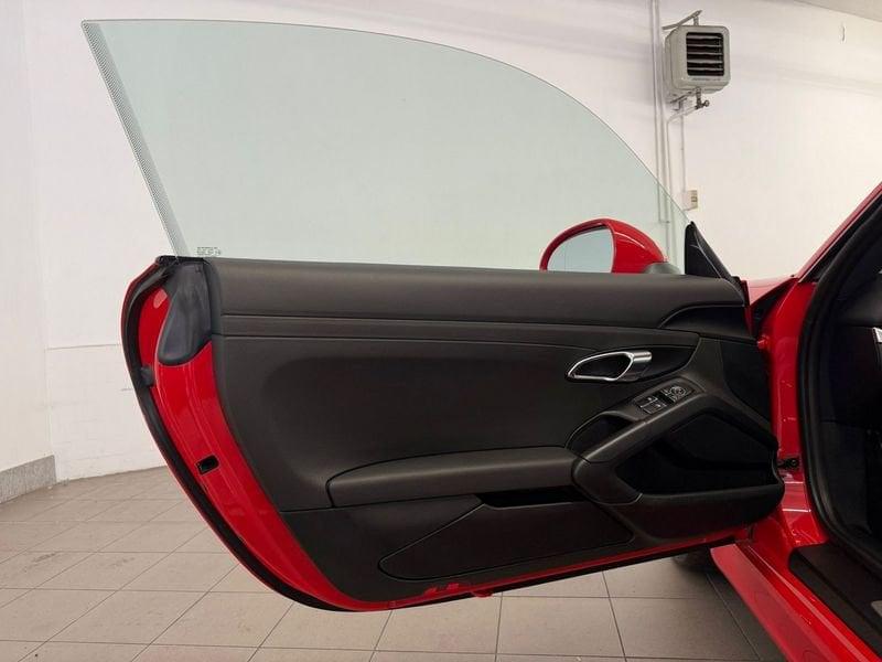 Porsche Cayman 2.7