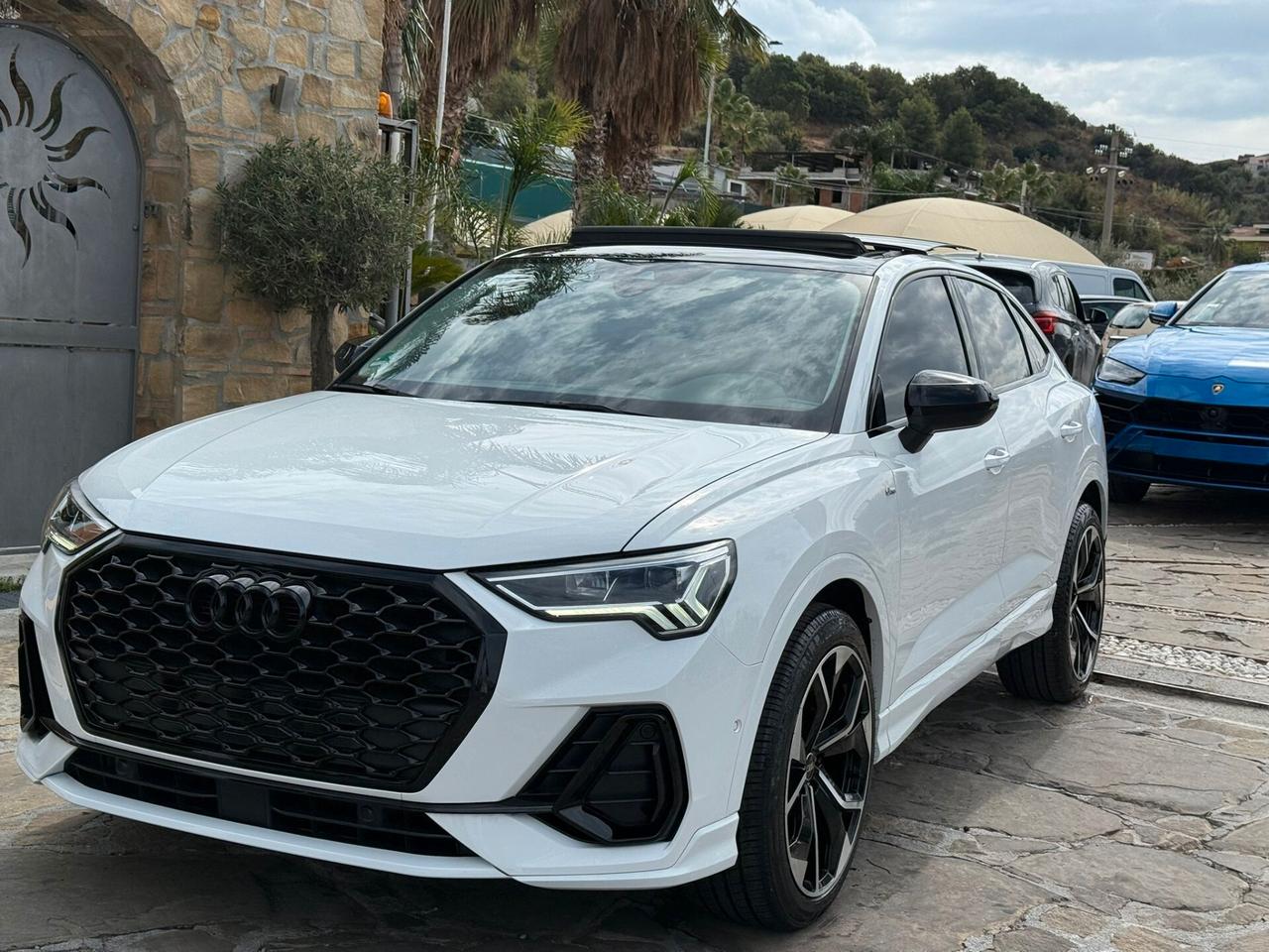 Audi Q3 35 TDI S tronic line edition Aut. Led .Tetto Apribile Pelle Navy Camera Matrix