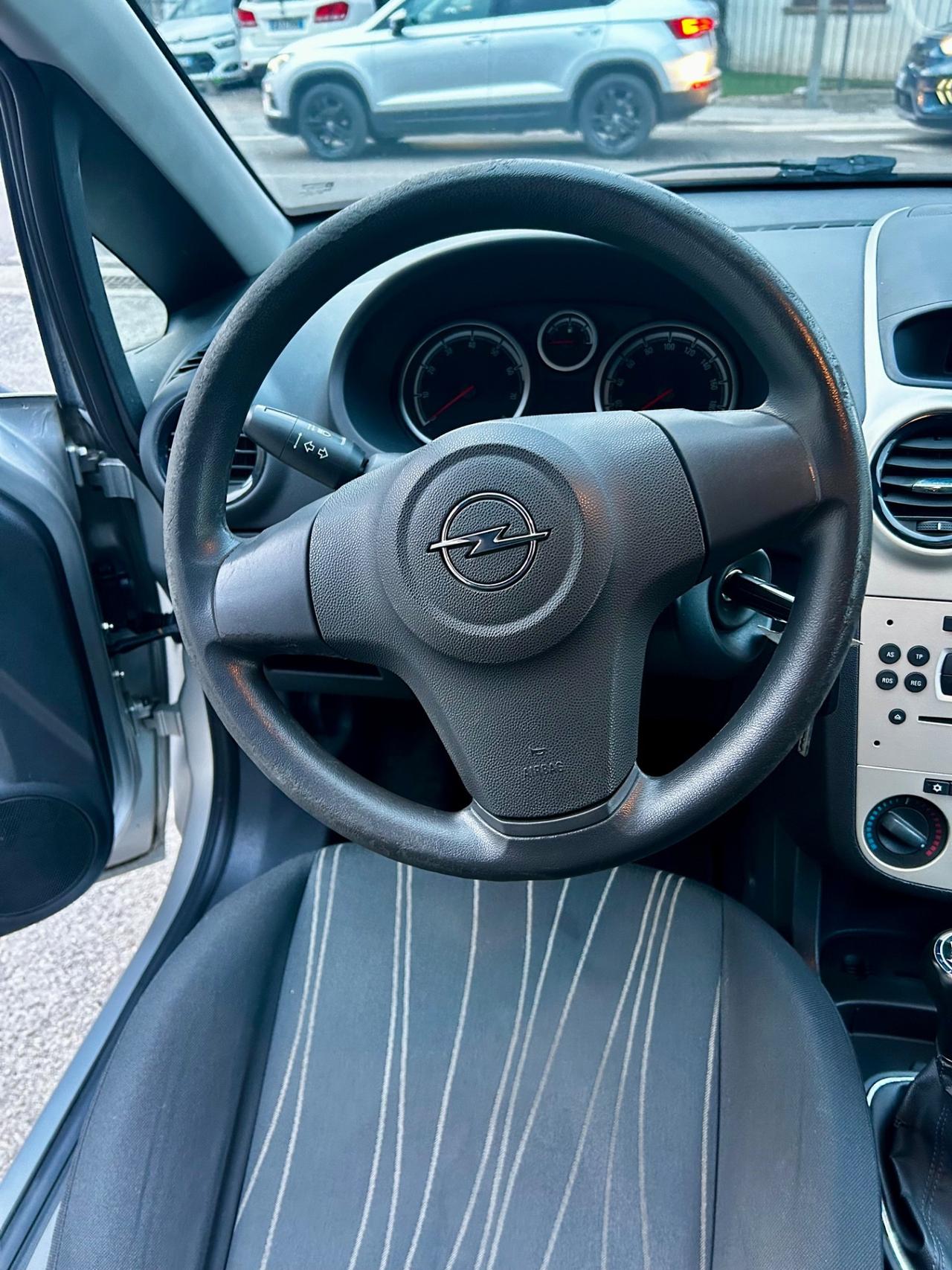 Opel Corsa 1.2 3 porte Sport