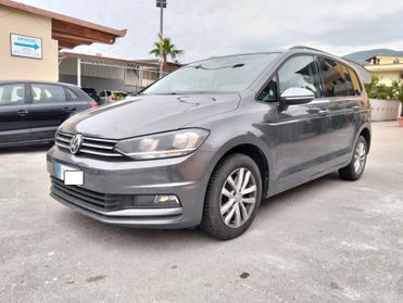 Volkswagen Touran 1.6 TDI 115 DSG 2018 Motore da Rivedere