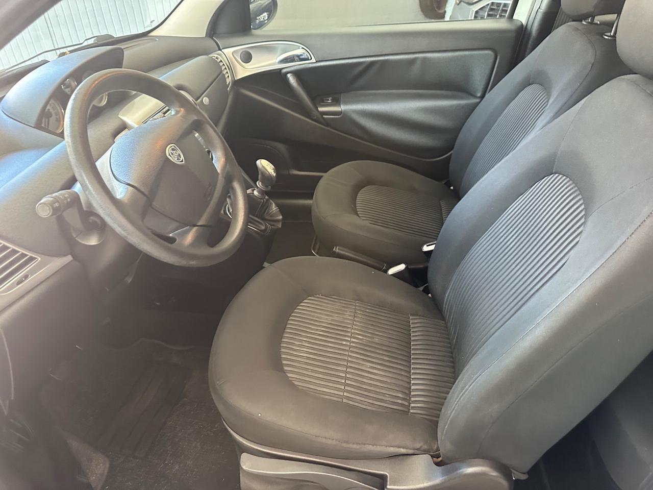 Lancia Ypsilon 1.2 Versus