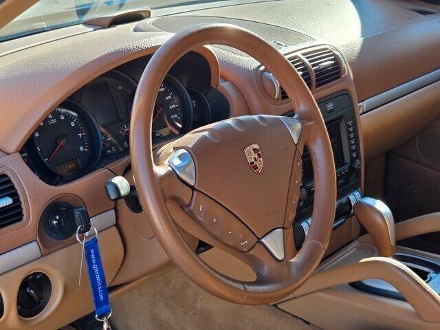 Porsche CAYENNE 3.2 V6 -UNI PRO -