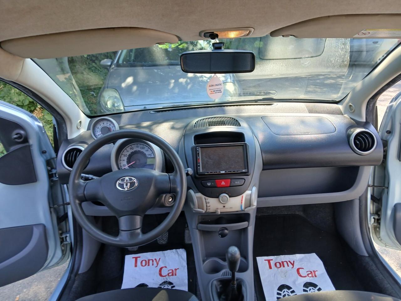 Toyota Aygo 1.0 12V 5 porte Sol 130 Mila km