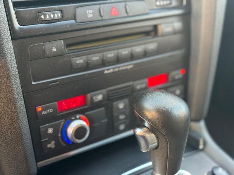 Audi Q7 Q7 3.0 V6 TDI 233CV quattro tiptronic ** 7 POSTI ** ** OFFERTA RISERVATA SOLO PER OPERATORI DEL SET