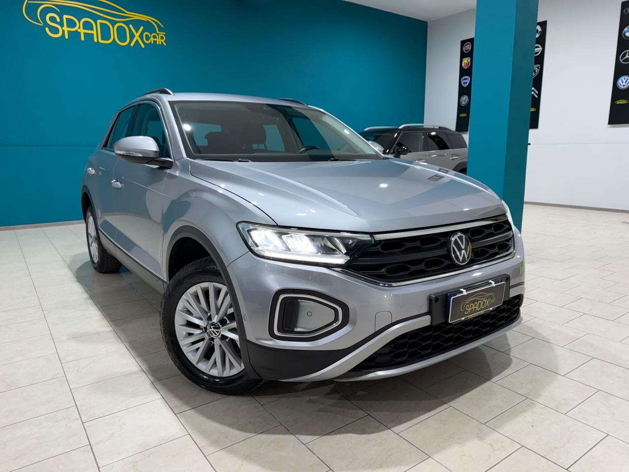 VOLKSWAGEN T ROC 2023 *AUTOMATICO *FULL LED