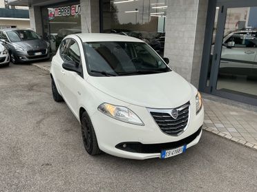 Lancia Ypsilon 1.2 benzina Neopatentati