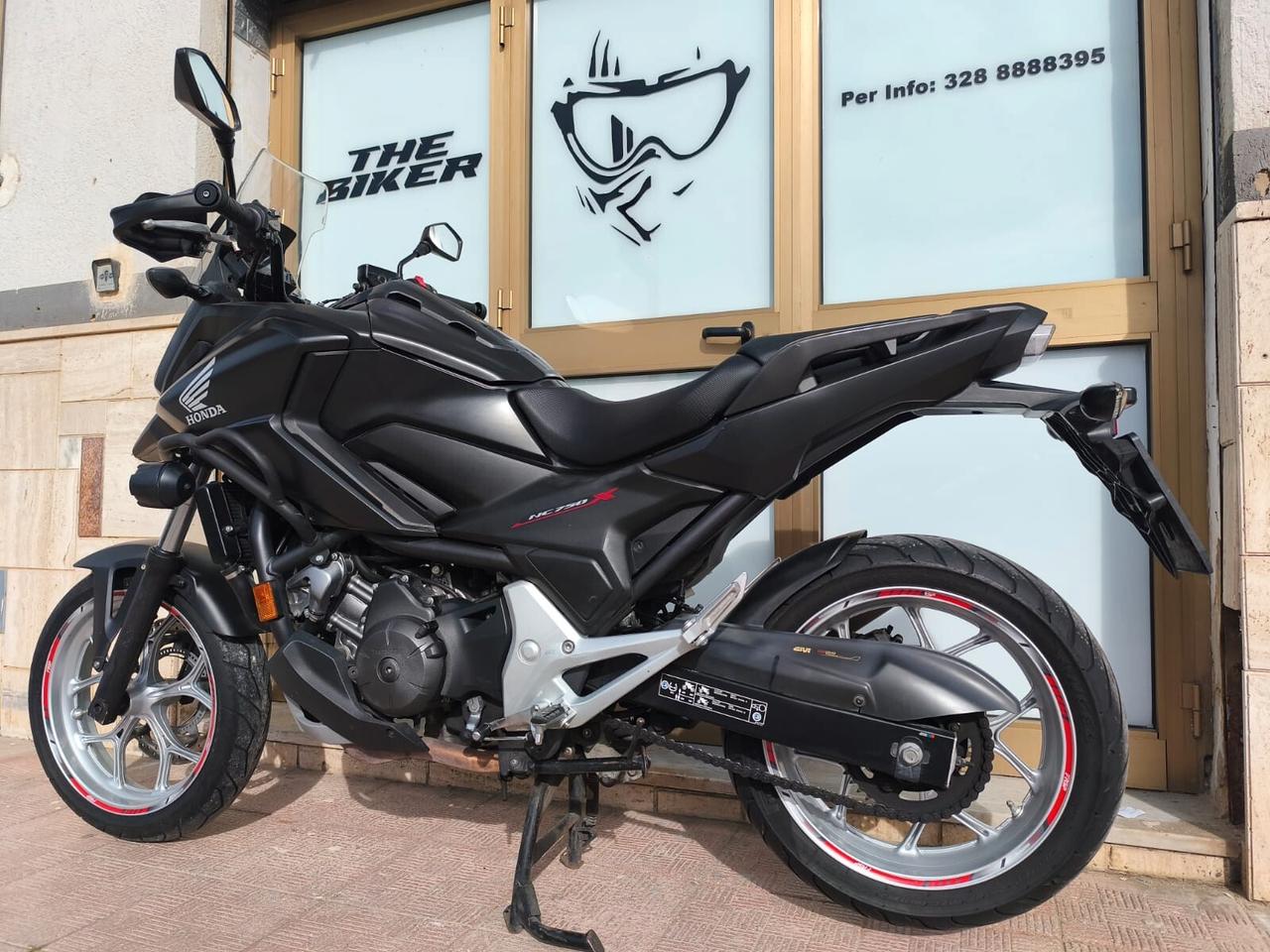 Honda NC 750 dark sport