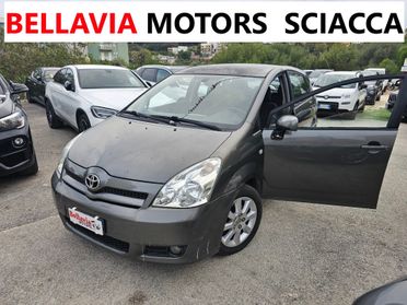 Toyota Corolla Verso 2.2 TD 136CV 7 POSTI