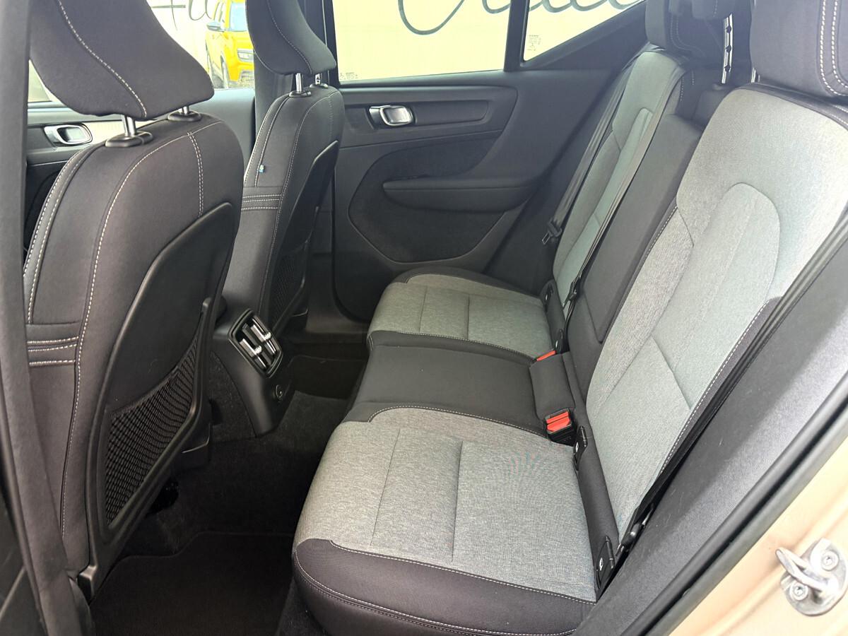 XC40 T4 Recharge Plug-in Hybrid automatico Core