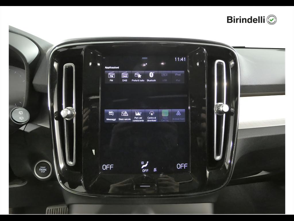 VOLVO XC40 (2017-->) - XC40 T3 Geartronic Momentum