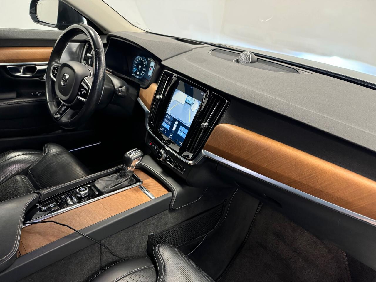Volvo V90 D4 AWD Geartronic Inscription FULL OPTIONAL