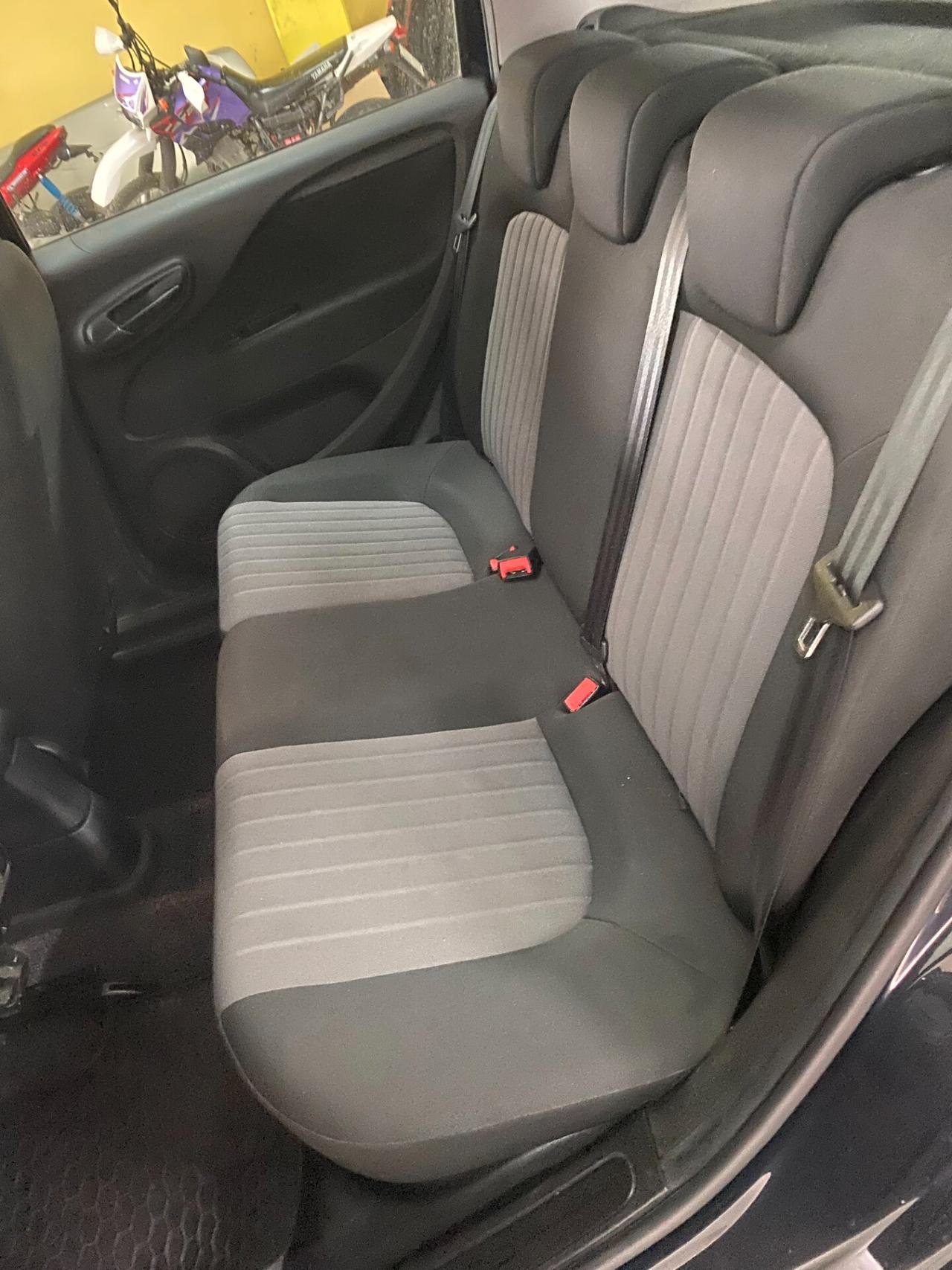 Fiat Punto 1.3 MJT II S&S 95 CV 5
