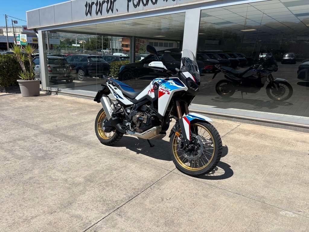 Honda CRF1100L Africa Twin 2026 / KM 7.500 Tuo a solo 164 Euro al mese