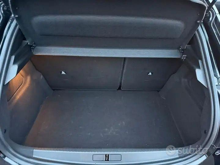 Lancia Ypsilon 1.2 MHEV HYBRID E-DCT 110cv