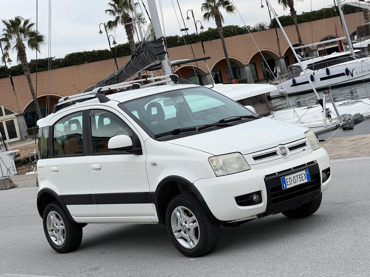Fiat Panda 1.3 MJT -69 CV- 4x4 -GARANZIA 12 MESI