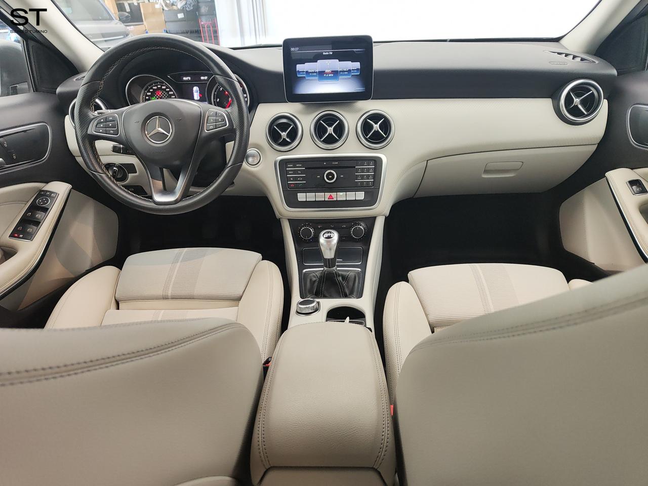 Mercedes-Benz Classe A (W176) - A 200 d Premium