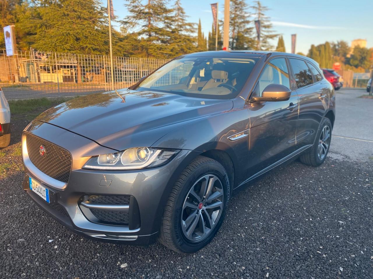 Jaguar F-Pace 2.0 D 180 CV AWD aut. R