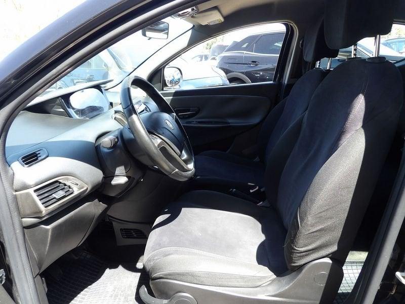 Lancia Ypsilon 1.2 69 cv Silver