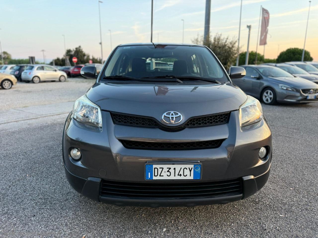 TOYOTA Urban Cruiser 1.4 D-4D AWD Luxury