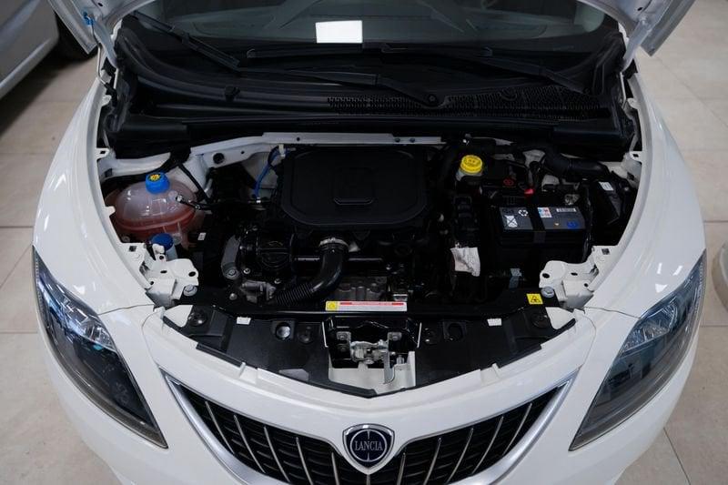 Lancia Ypsilon 1.0 firefly hybrid Gold s&s 70cv