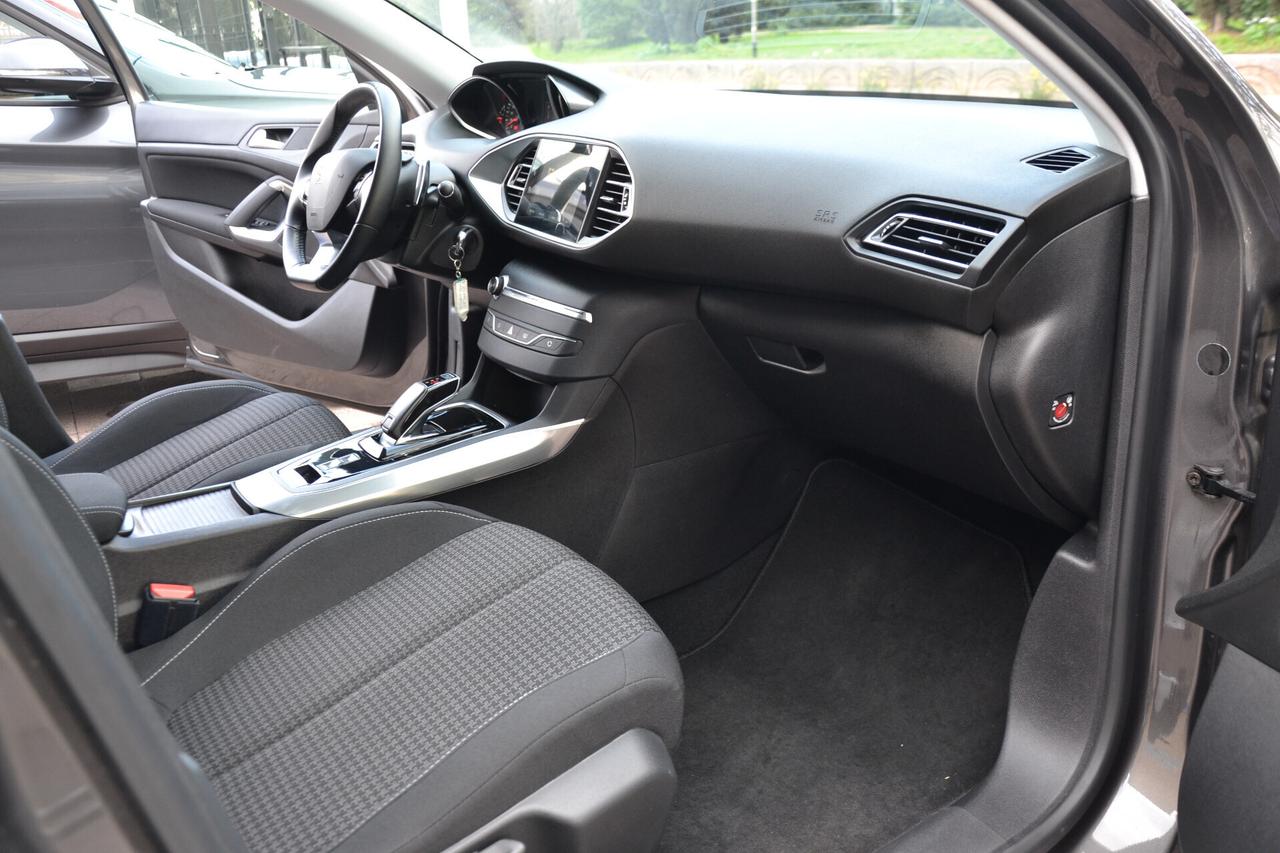 Peugeot 308 1.5 HDI 130CV AUTOM.+LED+NAVI+PDC+CRUISE+PRIVACY+