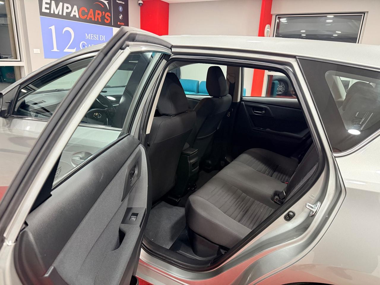 Toyota Auris 1.8 Hybrid Lounge