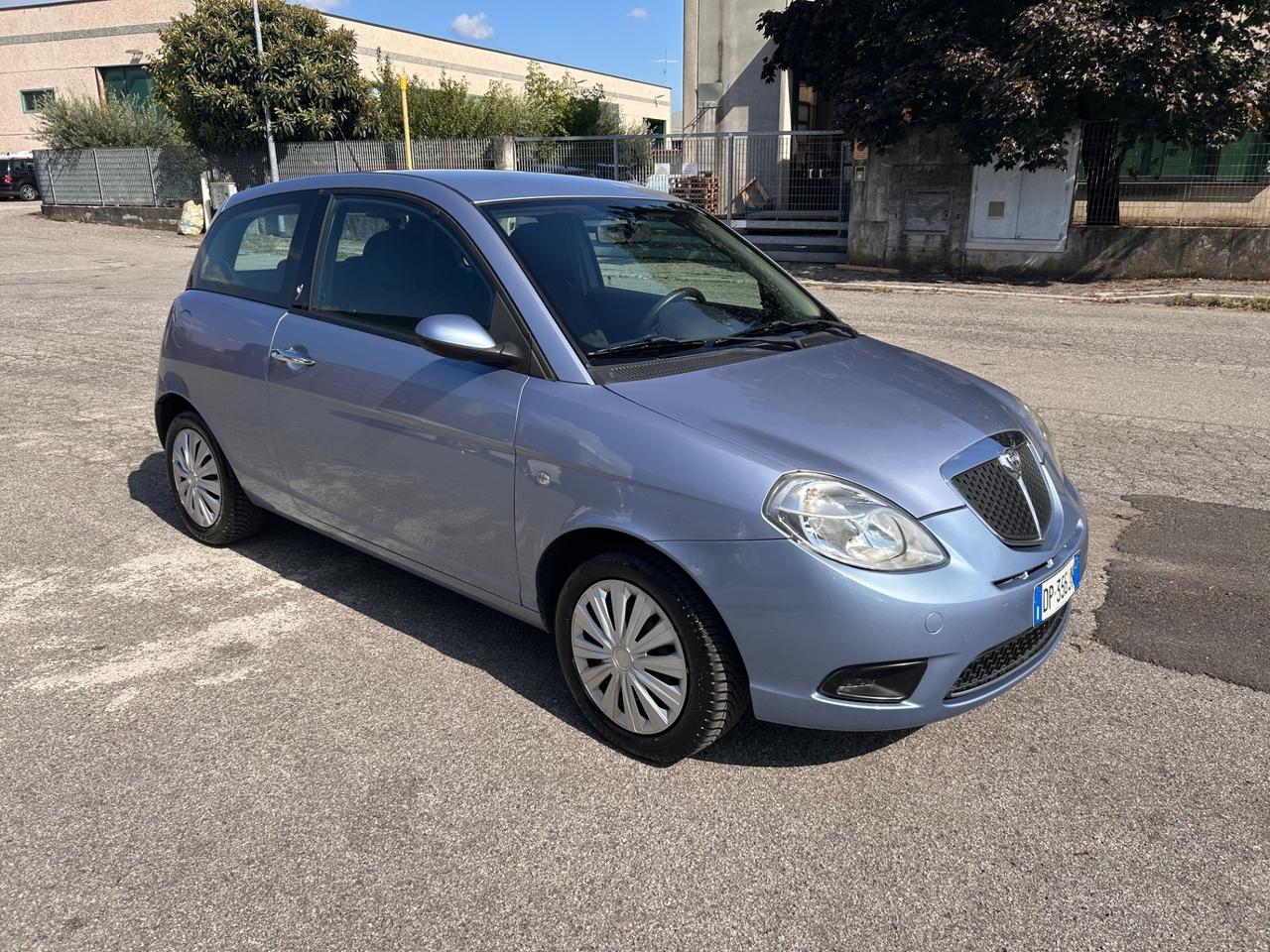 Lancia Ypsilon 1200 neopatentati