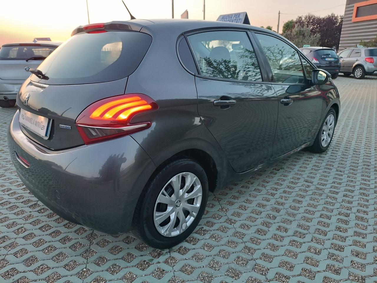 Peugeot 208 BlueHDi 75 S&S 5 porte Active