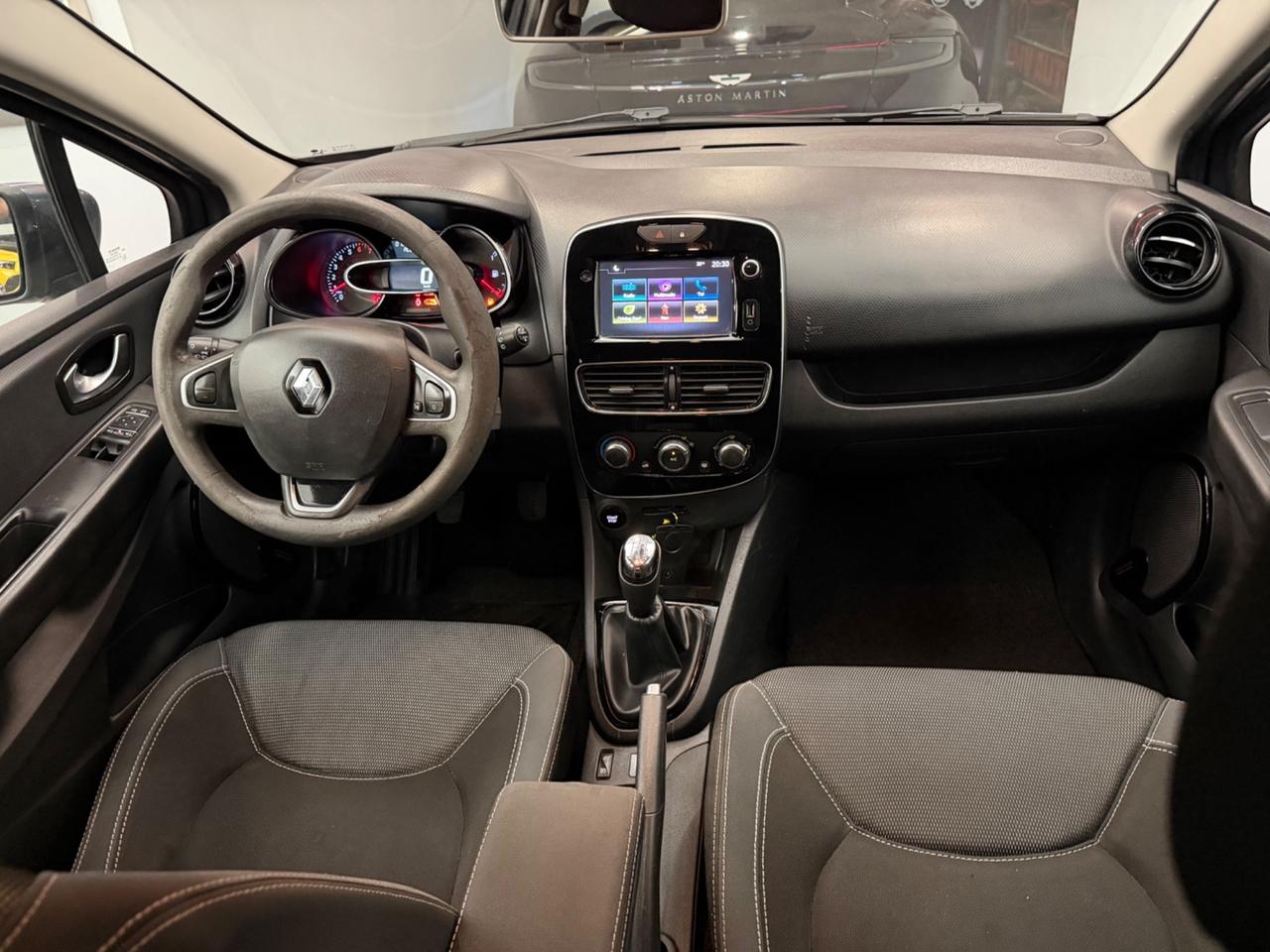 RENAULT Clio 1.2 75CV 5 porte Life ok neopatentati