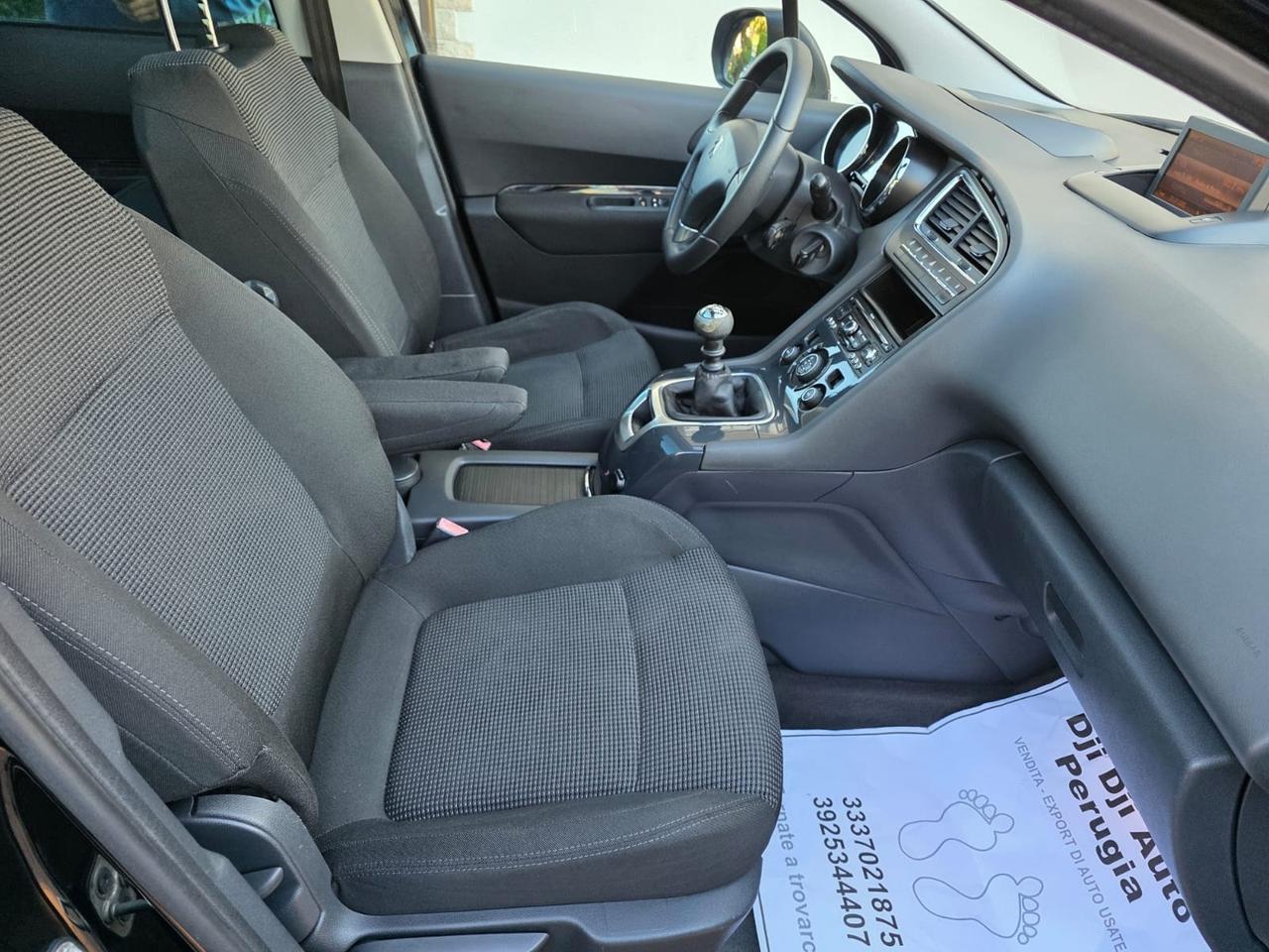 Peugeot 5008 1.6 HDi 110CV Féline