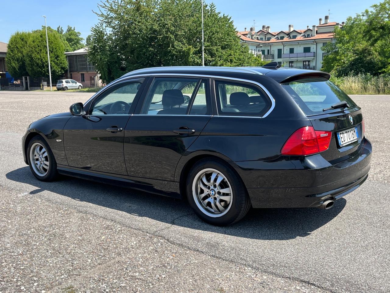 Bmw 318d 2.0 143CV - touring - Edition