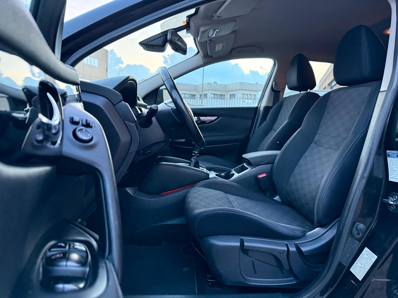 Nissan Qashqai 1.5 dCi Visia Led 4Cam Navi