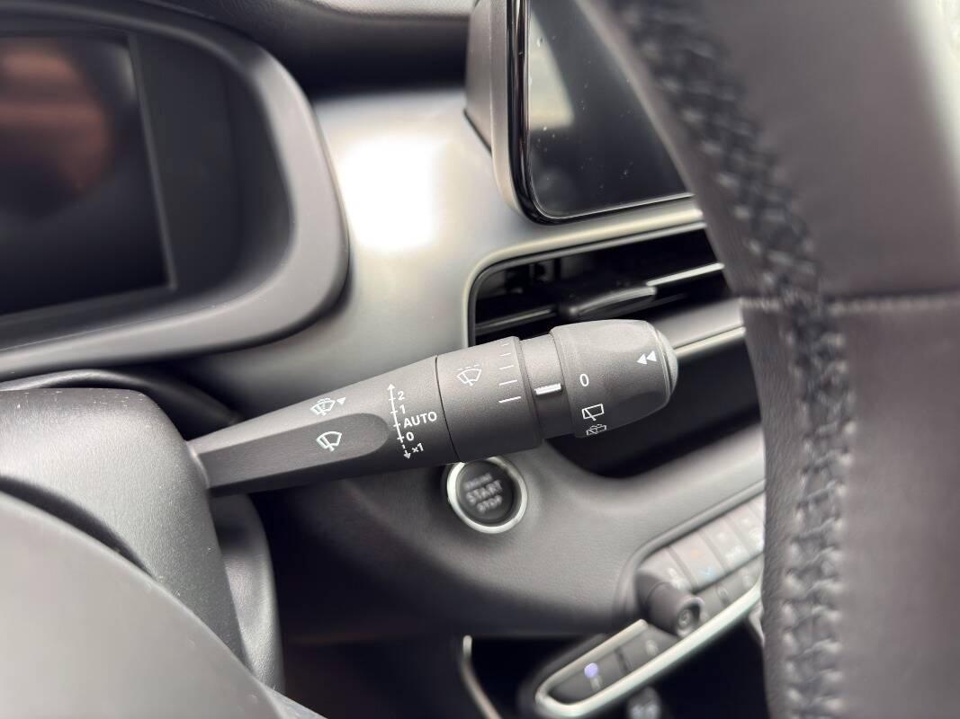 Jeep Avenger 1.2 t. e-hybr.mhev Summit edct6 CON TETTO APRIBILE