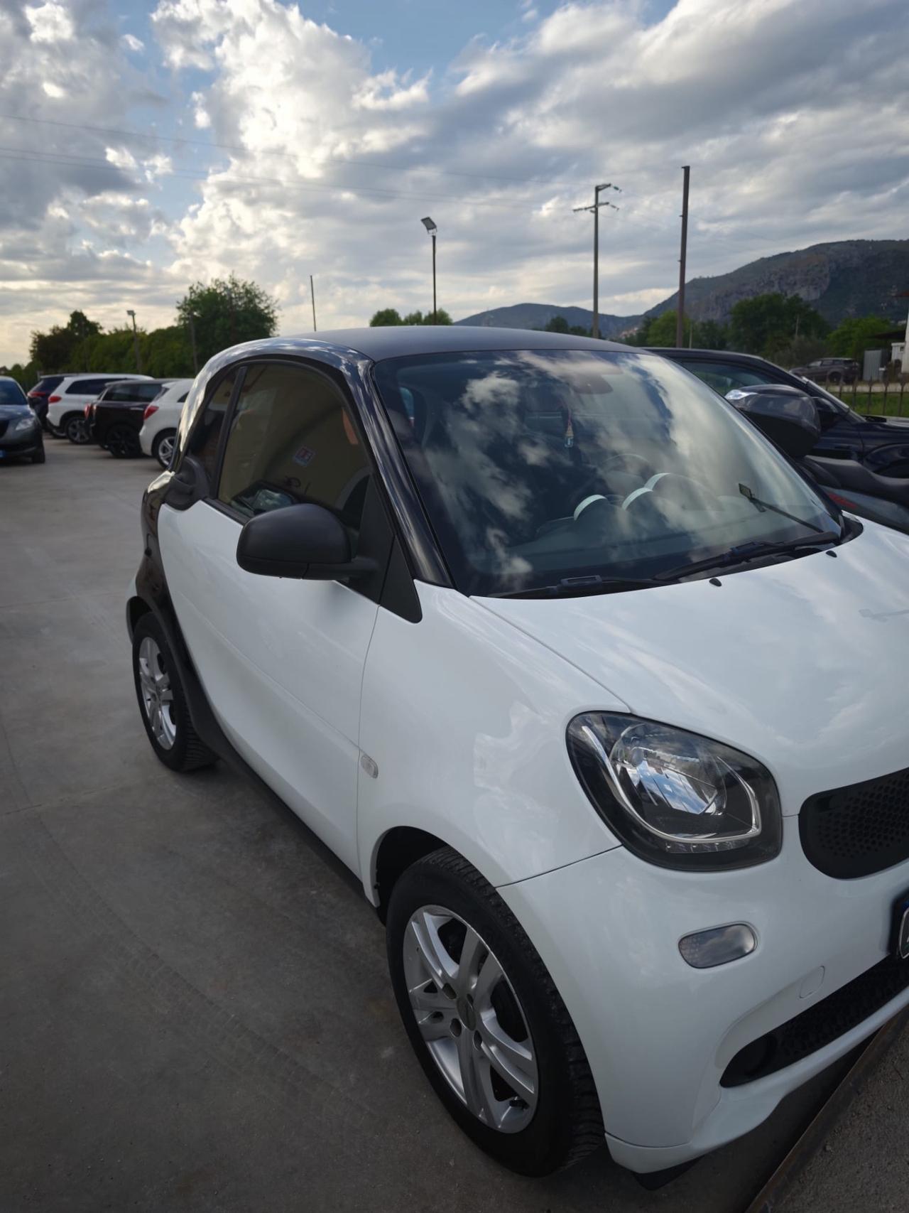 Smart ForTwo 70 1.0 twinamic Youngster garantita 12 mesi