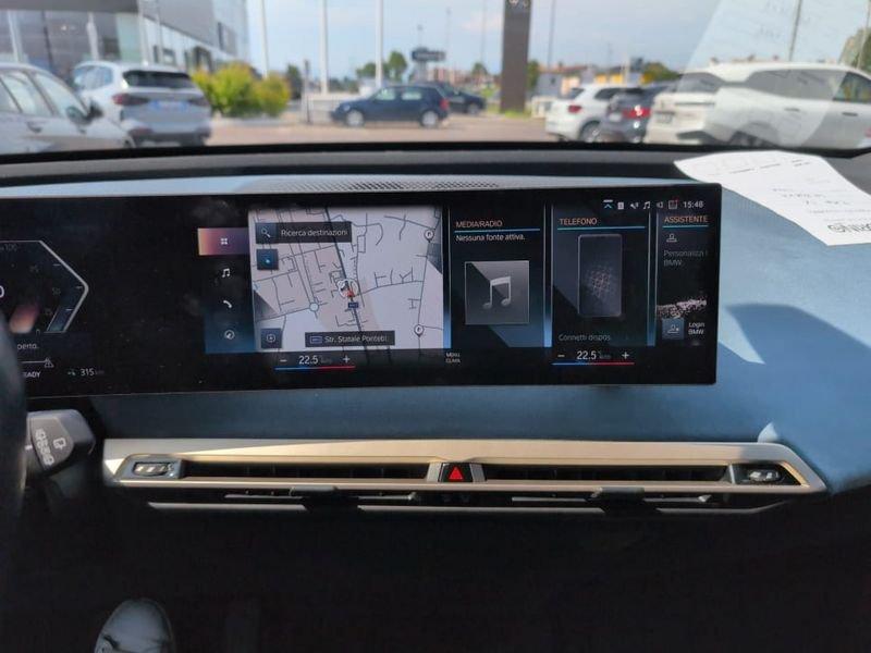 BMW iX XDRIVE40 PACCHETTO SPORTIVO